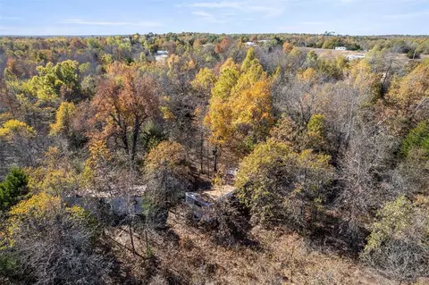 S Paddock Drive, Mcloud, OK 74581