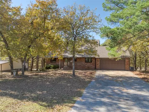 1602 Mohawk Rd, Norman, OK 73026