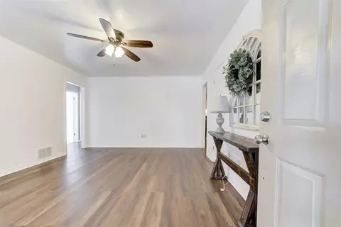 6909 S Douglas Ave, Oklahoma City, OK 73139