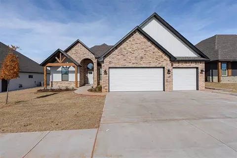 11605 SW 58th St, Mustang, OK 73064