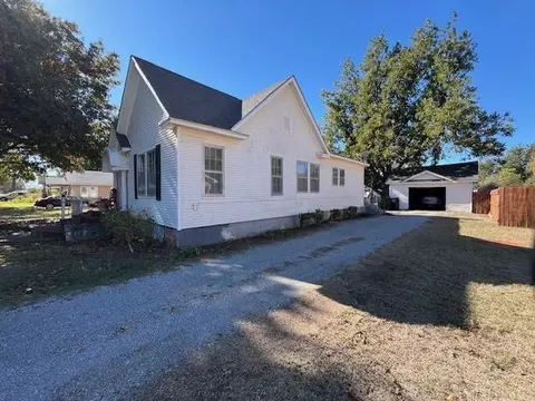 425 S 3rd St, Mountain View, OK 73062 photo 3