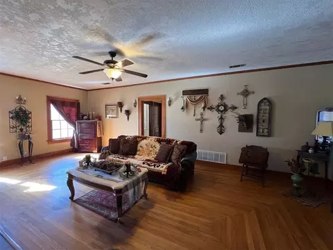 425 S 3rd St, Mountain View, OK 73062 photo 10