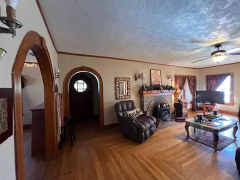425 S 3rd St, Mountain View, OK 73062 photo 9