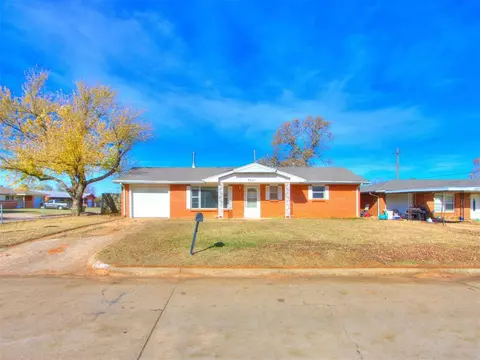 9601 Sonata Ct, Midwest City, OK 73130