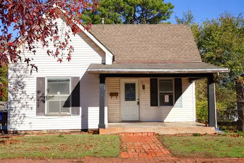 616 E Mansur Ave, Guthrie, OK 73044