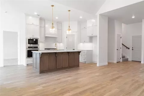 16021 Coneflower Dr, Edmond, OK 73013