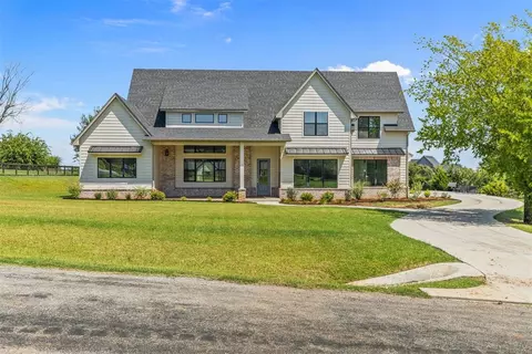 2461 Sandplum Ln, Goldsby, OK 73093