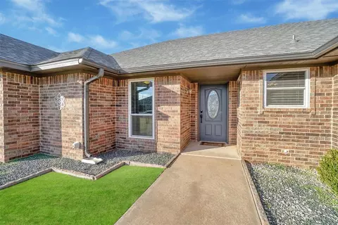 501 Peacock Cir, Altus, OK 73521 photo 5
