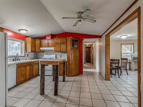 28616 E 44th, Yale, OK 74085 photo 12