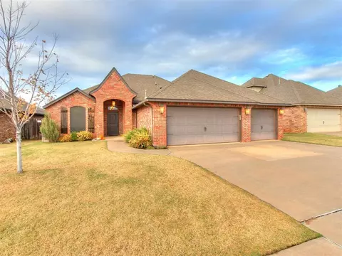 8209 NW 158th St, Edmond, OK 73013