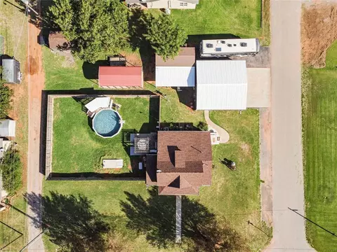 521 Scheidel, Canute, OK 73626 photo 5