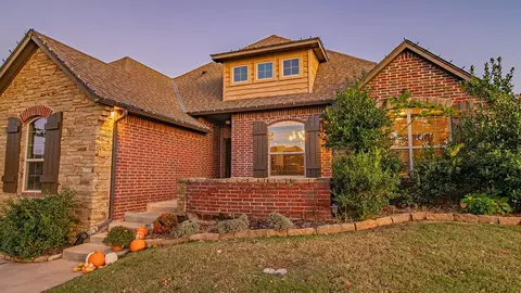 3200 York Dr, Edmond, OK 73034