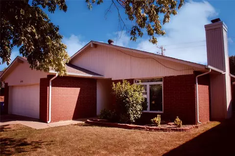 8732 Raven Ave, Oklahoma City, OK 73132