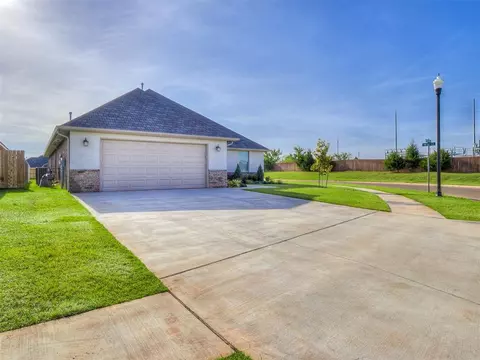 16700 Doyle Dr, Edmond, OK 73012 photo 6