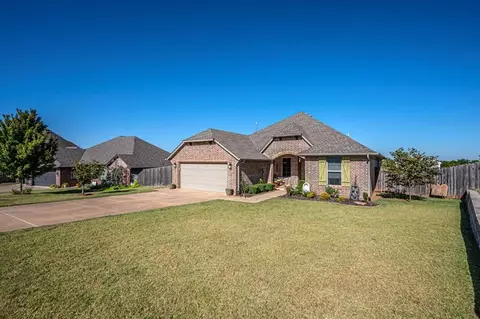 324 Wagon Trl, Guthrie, OK 73044