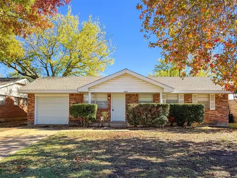 1025 Montgomery Cir, Norman, OK 73071