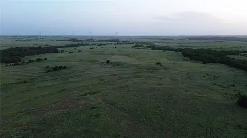 1 E Longhorn Trl, Covington, OK 73730 photo 12