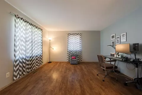 212 E 30th St, Edmond, OK 73013 photo 8