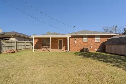 212 E 30th St, Edmond, OK 73013 photo 41