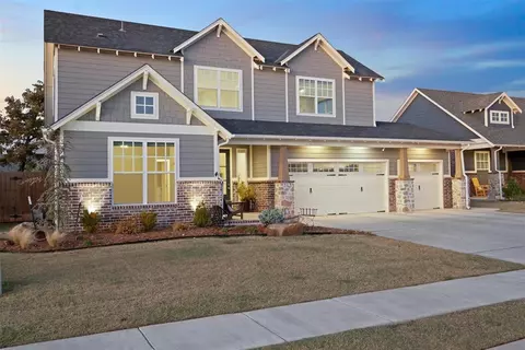 3809 Library Ln, Edmond, OK 73034