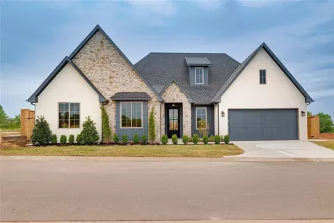 3932 Stone Hollow Ln, Edmond, OK 73034