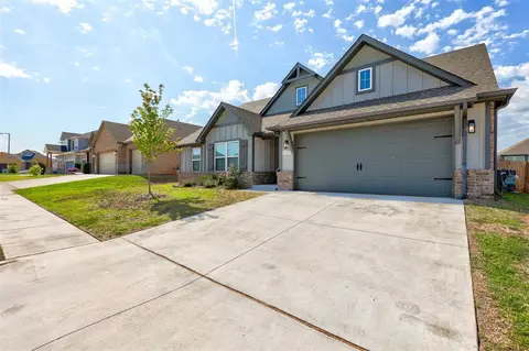8208 NW 152nd Ter, Edmond, OK 73013