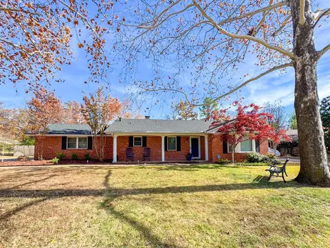 2733 Meadowbrook Dr, Norman, OK 73072