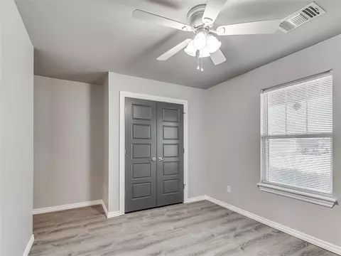 912 NE 34th Ter, Moore, OK 73160 photo 33
