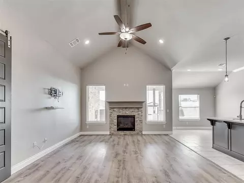 912 NE 34th Ter, Moore, OK 73160 photo 6