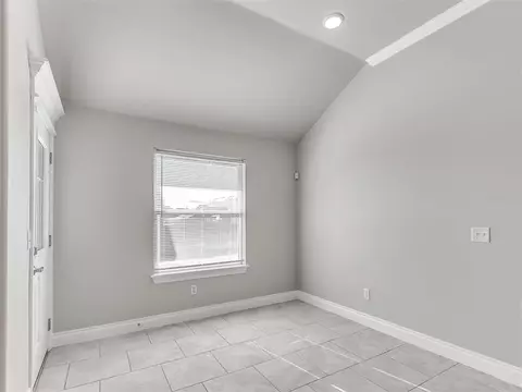 912 NE 34th Ter, Moore, OK 73160 photo 18
