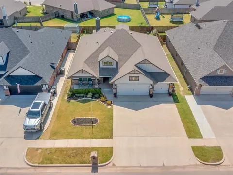 912 NE 34th Ter, Moore, OK 73160 photo 3