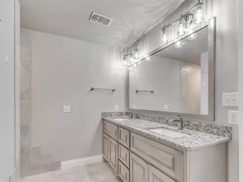 912 NE 34th Ter, Moore, OK 73160 photo 26