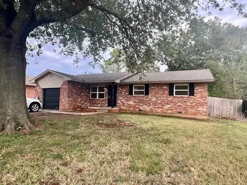 22 Seneca Dr, Shawnee, OK 74801