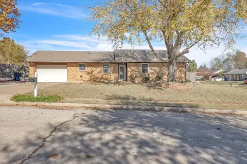 289 Hickory Stick Ln, Harrah, OK 73045