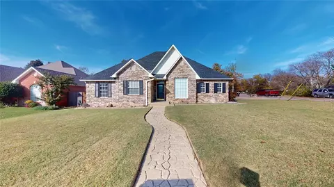 1806 E Anderson Ct, Ada, OK 74820