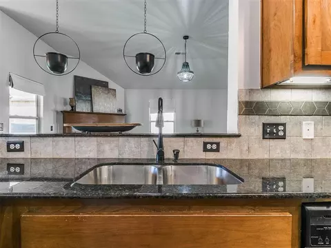 209 Evie Pl, Moore, OK 73160 photo 36