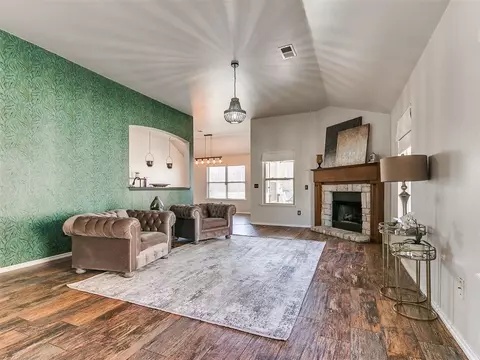 209 Evie Pl, Moore, OK 73160 photo 8