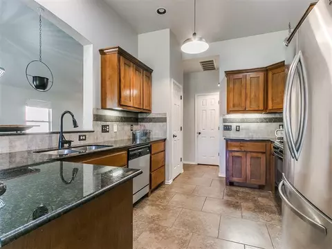 209 Evie Pl, Moore, OK 73160 photo 3