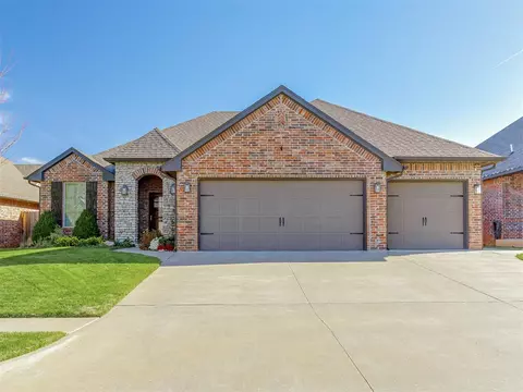 13908 Pennyworth Dr, Yukon, OK 73099