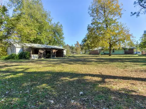 3923 N Thompkins Ave, Bethany, OK 73008 photo 41