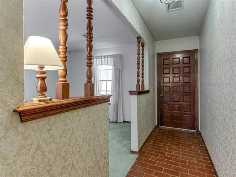3923 N Thompkins Ave, Bethany, OK 73008 photo 5