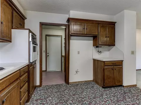 3923 N Thompkins Ave, Bethany, OK 73008 photo 20
