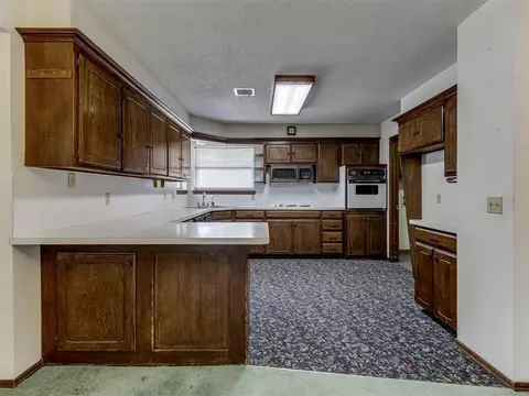 3923 N Thompkins Ave, Bethany, OK 73008 photo 16