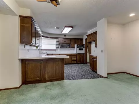 3923 N Thompkins Ave, Bethany, OK 73008 photo 15