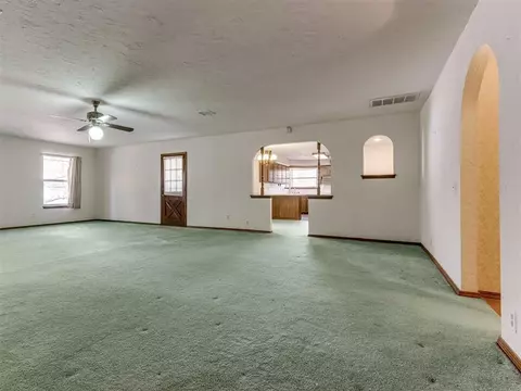 3923 N Thompkins Ave, Bethany, OK 73008 photo 11