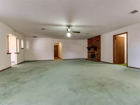 3923 N Thompkins Ave, Bethany, OK 73008 photo 10