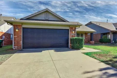 18300 Tambor Dr, Edmond, OK 73012