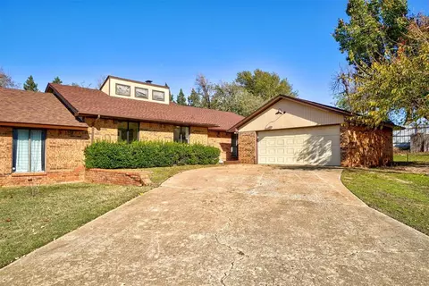 1730 Lionsgate Cir, Bethany, OK 73008