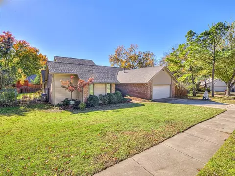 2006 Trailpine Ct, Norman, OK 73072 photo 2