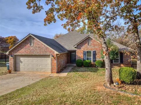 8723 Hawkeye Pass, Edmond, OK 73034